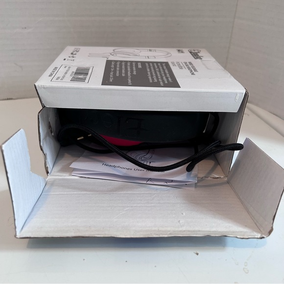 Elecder i41 Kids Headphones (RED/BLACK) - Picture 9 of 12